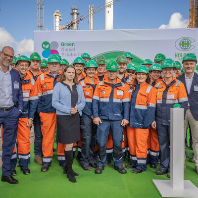 Group photo with Senator for Economic Affairs: The GDP team with Dr. Melanie Leonhard, Lars Bergmann, and project manager Peter Ritsche (right).